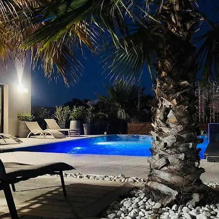 Luxury Pool ,ac ,tropical Garden ,south Of France فيلة جوبيجنياك