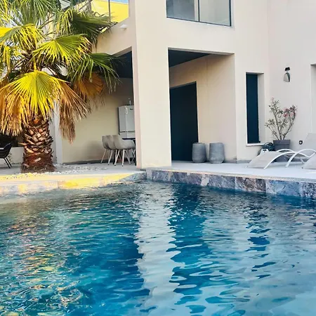 Luxury Pool ,ac ,tropical Garden ,south Of France *