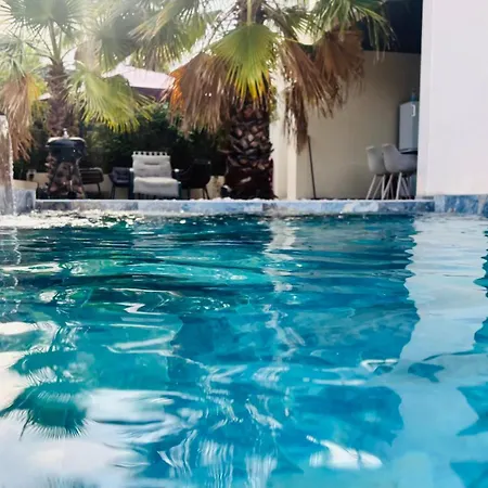 Luxury Pool ,ac ,tropical Garden ,south Of France جوبيجنياك