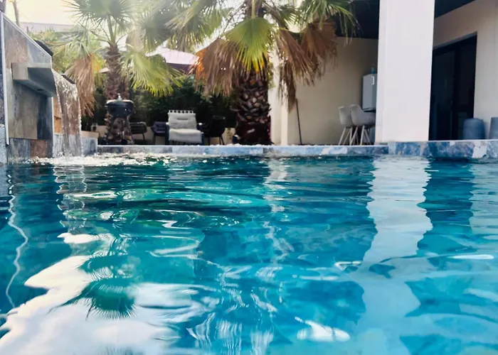 Luxury Pool ,ac ,tropical Garden ,south Of France Juvignac